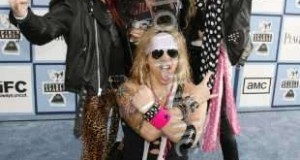 Steel_Panther.jpg