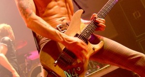 NunoBettencourt12.jpg