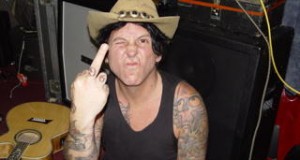 tracii_guns.3.jpg