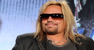 Vince_Neil_2013_INSET_1