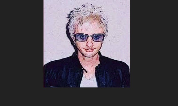 LA_Guns_Adam_Hamilton_June_F1