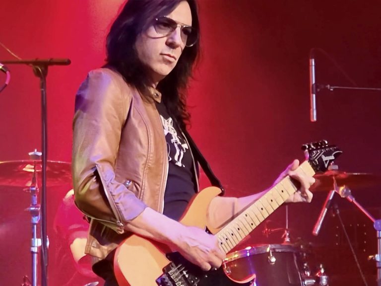 Metal Sludge’s Top 13 Rockers Who Wear Glasses – Metal Sludge